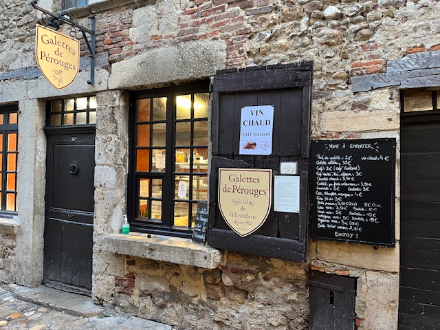 Pérouges