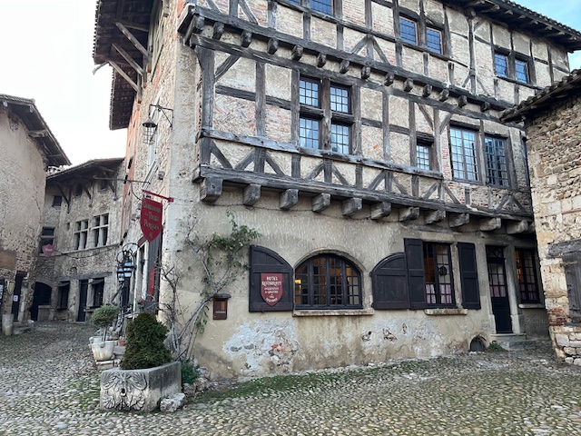Pérouges